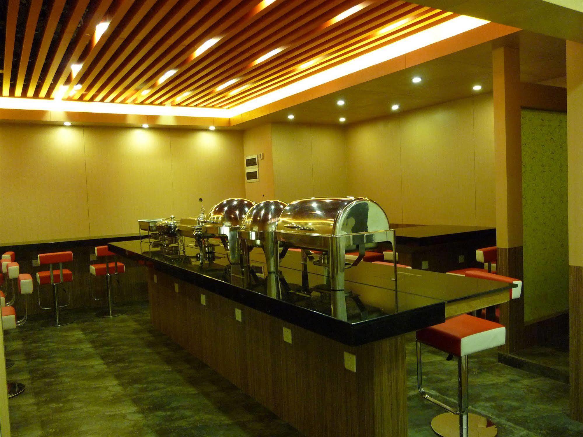 Super 8 Guangzhou Railyway Station Hotel Ngoại thất bức ảnh